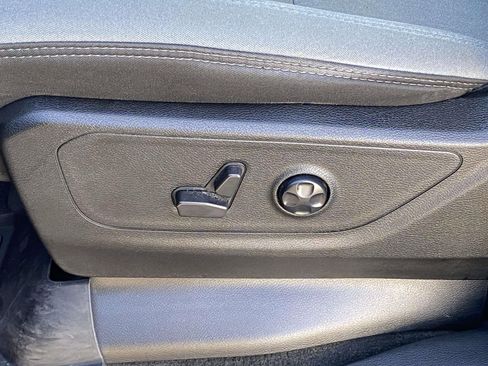 Used 2021 RAM 1500 Big Horn image 16