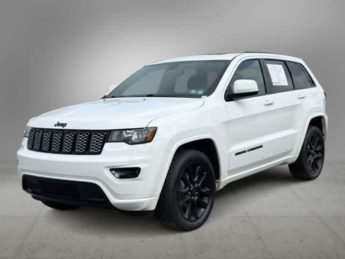 Used 2019 Jeep Grand Cherokee Altitude AWD/4WD image 1