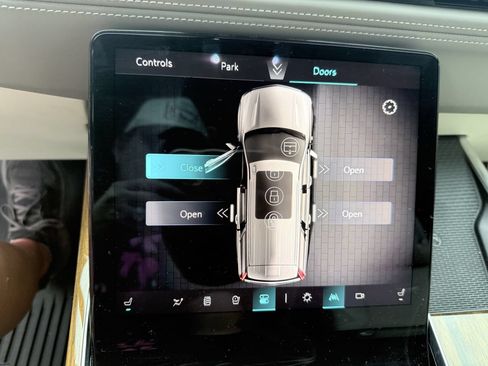 Used 2025 Cadillac Escalade Sport Platinum AWD/4WD image 13