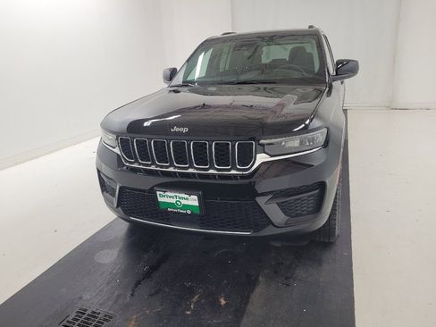 Used 2023 Jeep Grand Cherokee Laredo w/ Luxury Tech Group I AWD/4WD image 15