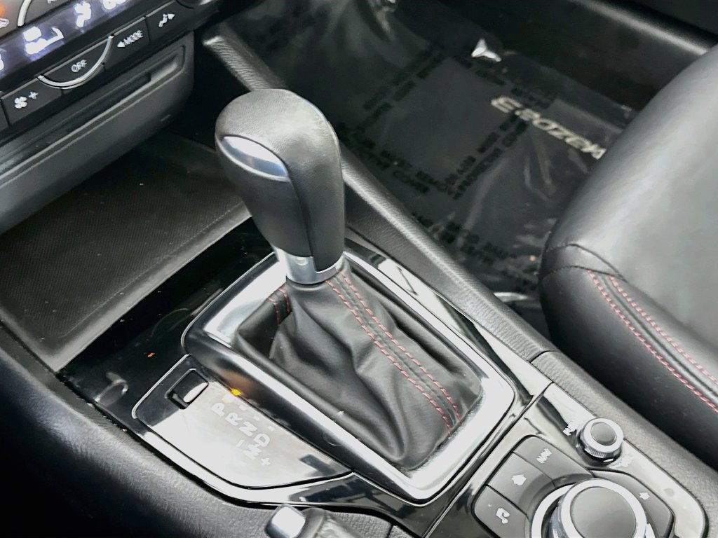Used 2016 MAZDA MAZDA3 i Grand Touring FWD image 18