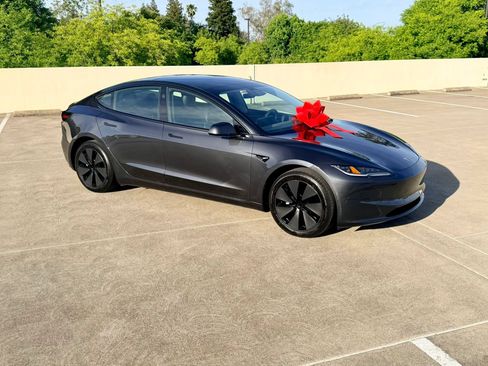Used 2024 Tesla Model 3 Standard Range RWD image 7