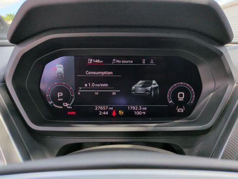 Used 2023 Audi Q4 e-tron Premium Plus w/ Premium Plus AWD/4WD image 21