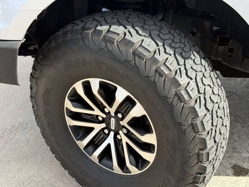 Used 2018 Ford F150 XLT w/ Equipment Group 301A Mid AWD/4WD image 12