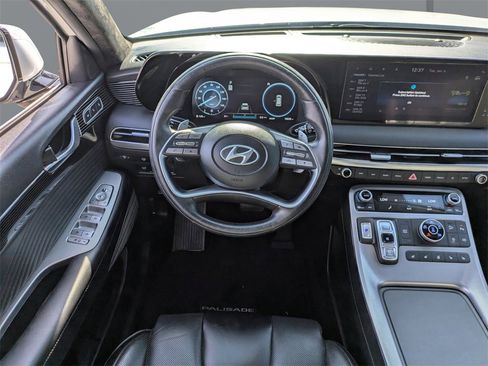 Used 2024 Hyundai Palisade Calligraphy image 18