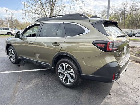 Used 2022 Subaru Outback Limited AWD/4WD image 8