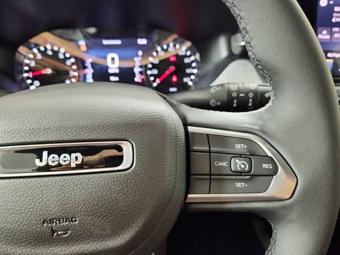 New 2025 Jeep Compass Latitude AWD/4WD image 12