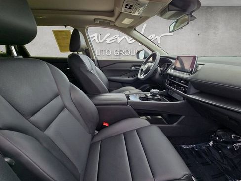 Used 2024 Nissan Rogue SV w/ SV Premium Package FWD image 24