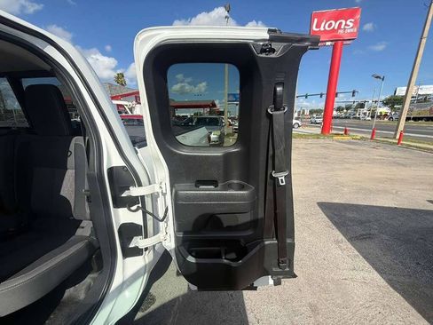 Used 2022 Nissan Titan 2WD King Cab image 17