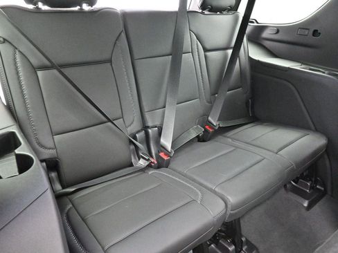 Used 2024 GMC Yukon Denali w/ Advanced Technology Package AWD/4WD image 40