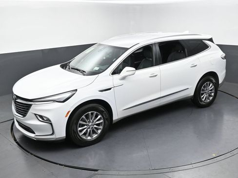 Used 2024 Buick Enclave Premium image 51