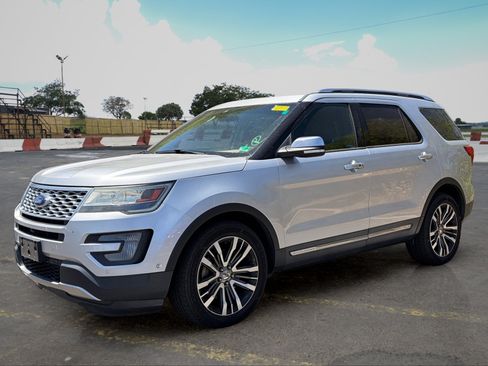 Used 2016 Ford Explorer Platinum AWD/4WD image 5