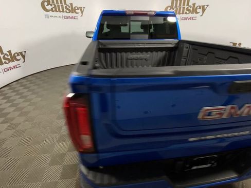 Used 2023 GMC Sierra 1500 AT4 w/ AT4 Premium Package AWD/4WD image 7