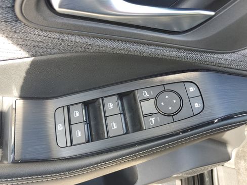 Used 2023 Nissan Rogue SV image 28