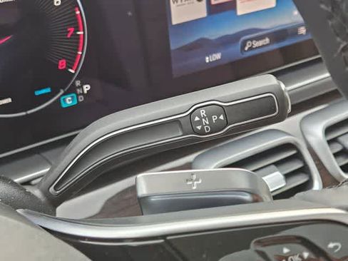 Used 2026 Mercedes-Benz GLE 350 4MATIC image 34