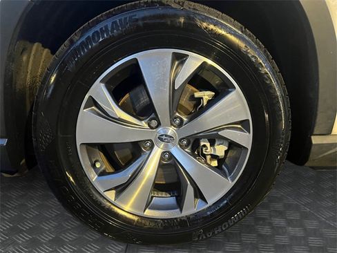 Used 2022 Subaru Ascent Premium w/ Convenience Package image 9