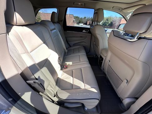 Used 2014 Jeep Grand Cherokee Overland w/ Trailer Tow Group IV RWD image 13