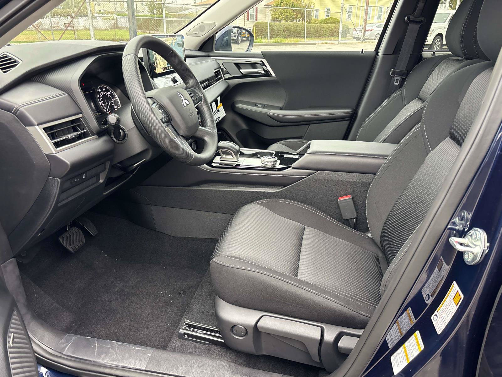 New 2026 Mitsubishi Outlander ES AWD/4WD image 6