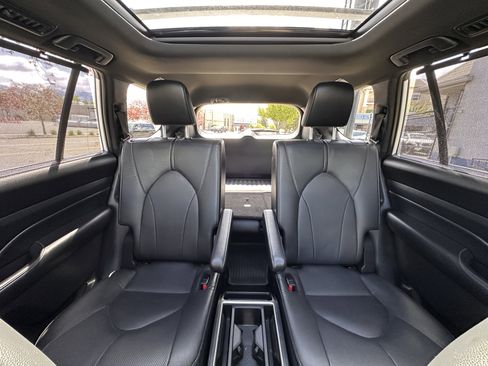 Used 2025 Toyota Grand Highlander AWD Hybrid image 48