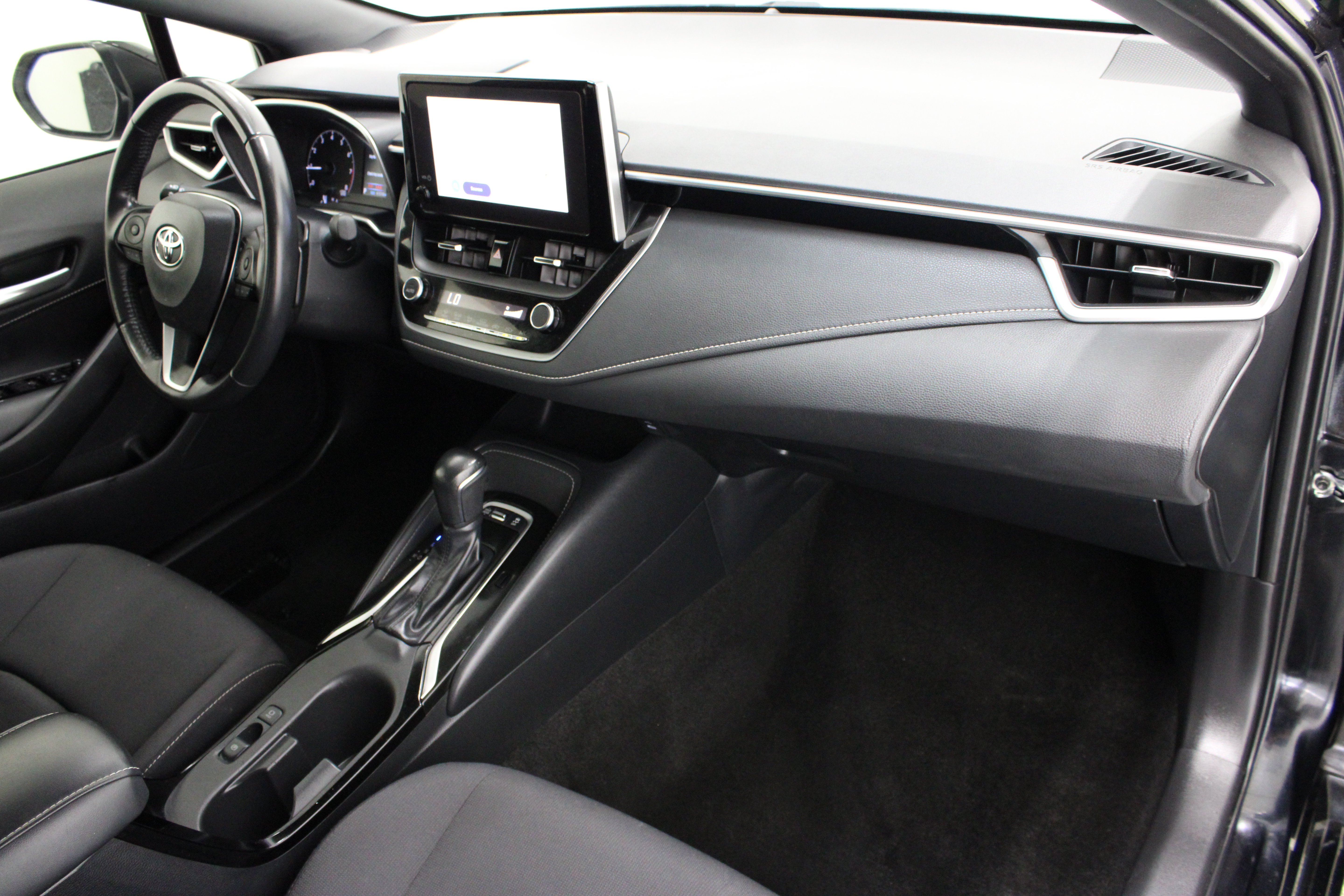 Used 2025 Toyota Corolla SE FWD image 33