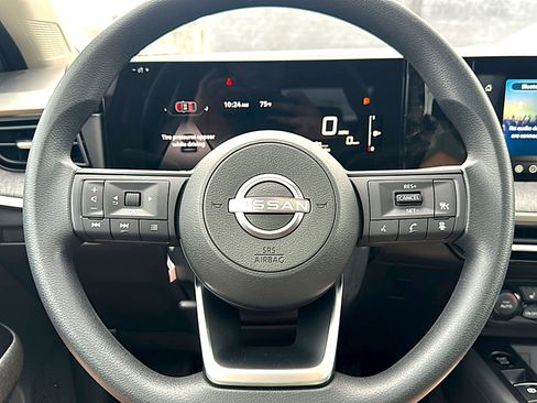 New 2026 Nissan Kicks SV w/ SV Premium Package FWD image 18