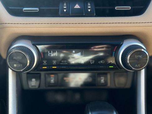 Used 2022 Toyota RAV4 XLE Premium image 16