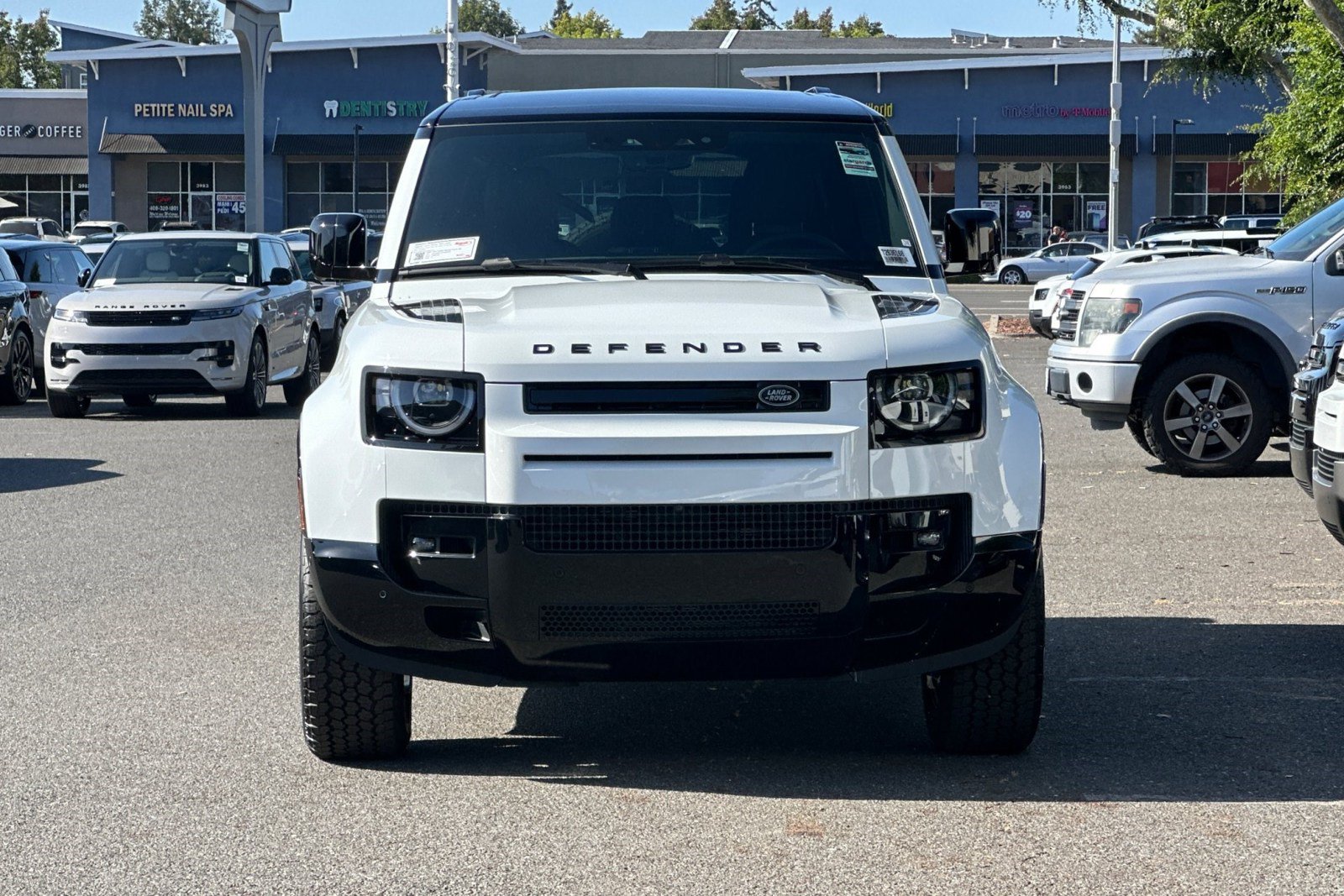 New 2026 Land Rover Defender 110 X-Dynamic SE AWD/4WD image 7