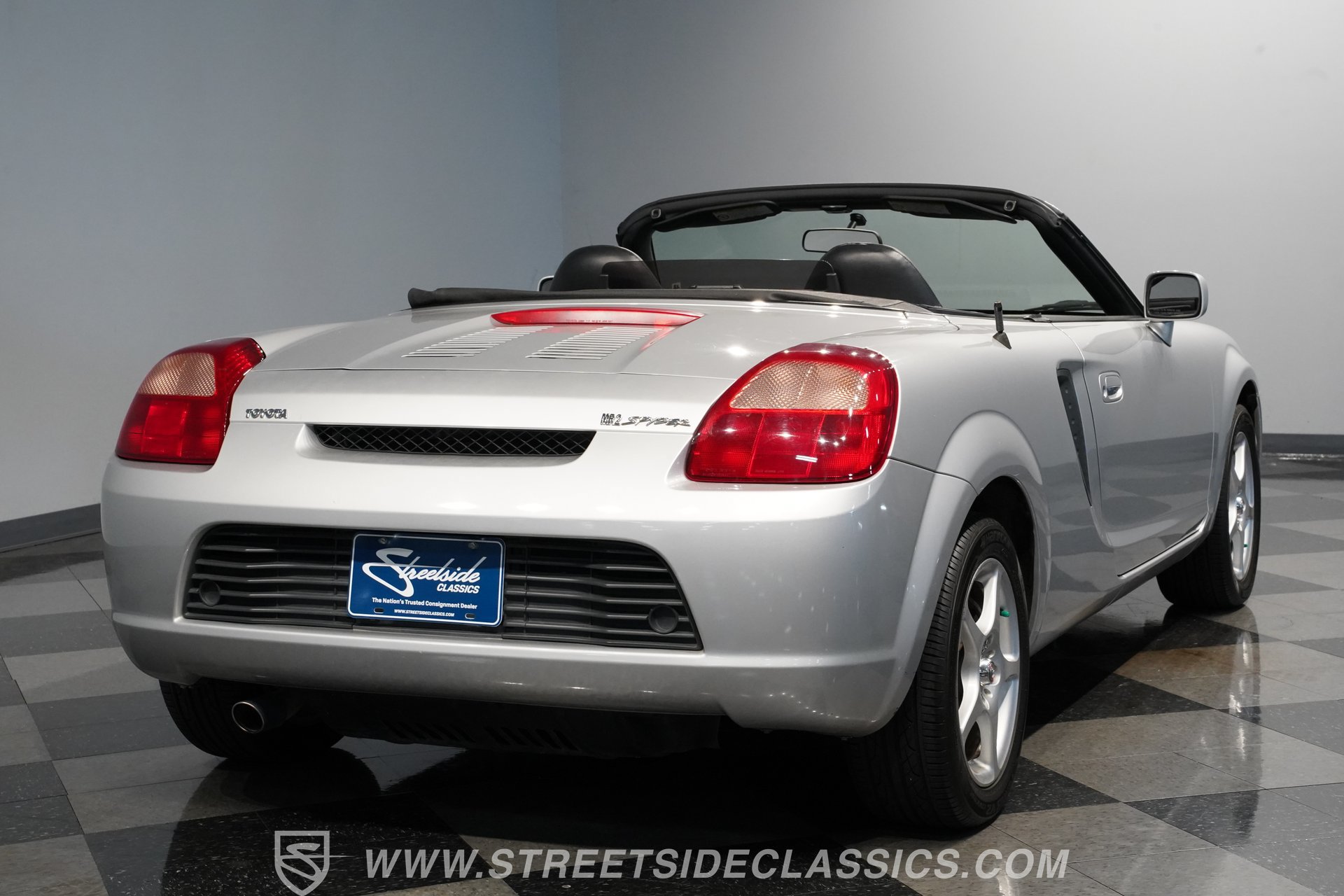 Used 2001 Toyota MR2 RWD image 12