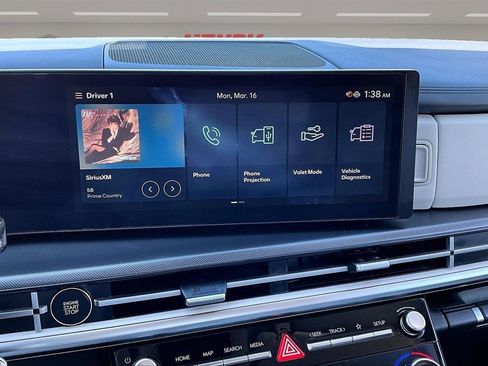 Used 2025 Hyundai Santa Fe SEL image 11