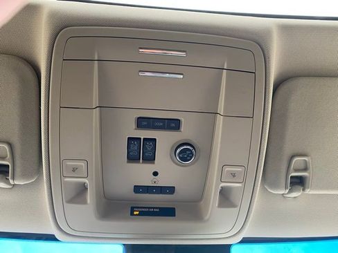 Used 2018 GMC Yukon Denali w/ Open Road Package AWD/4WD image 23