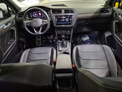 Used 2022 Volkswagen Tiguan SEL R-Line AWD/4WD image 16