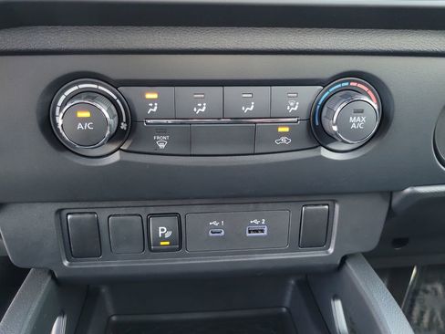 New 2026 Nissan Frontier SV w/ Tow Package AWD/4WD image 9