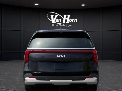New 2026 Kia Carnival LX image 9