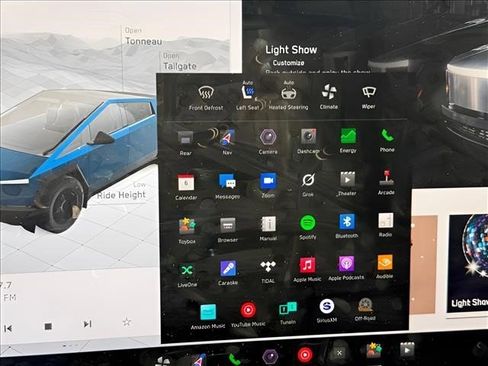 Used 2024 Tesla Cybertruck AWD Crew Cab image 27