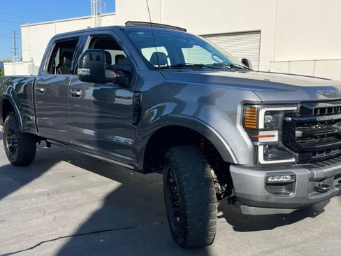 Used 2021 Ford F350 Lariat image 2