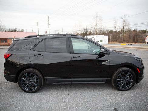 Certified 2022 Chevrolet Equinox RS w/ RS Leather Package image 2