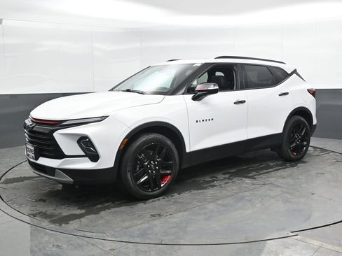 Used 2023 Chevrolet Blazer LT AWD/4WD image 9