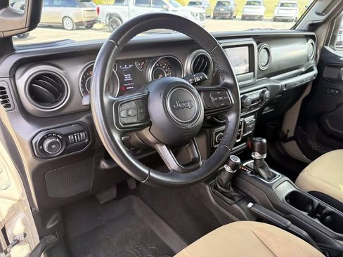 Used 2022 Jeep Wrangler Unlimited Sport AWD/4WD image 19