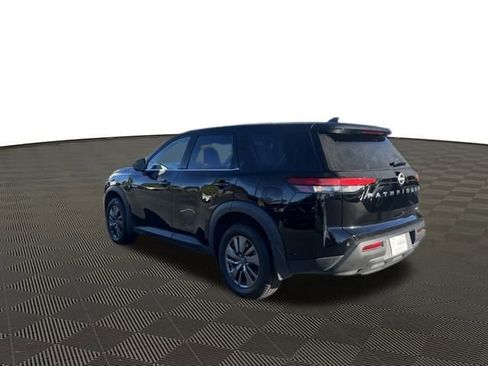 Used 2024 Nissan Pathfinder S image 31