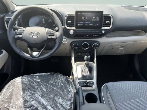 New 2026 Hyundai Venue SEL FWD image 17