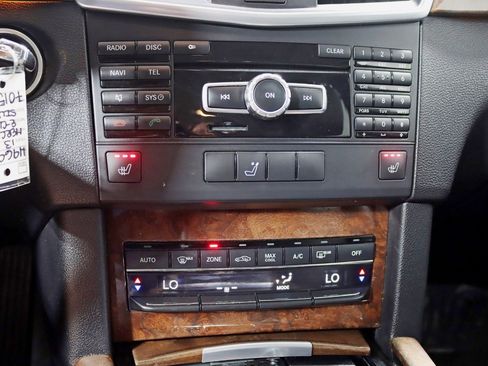 Used 2013 Mercedes-Benz E 350 4MATIC Wagon image 22
