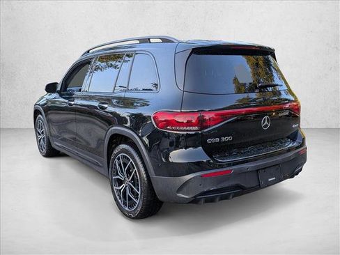 Used 2023 Mercedes-Benz EQB 300 4MATIC image 7