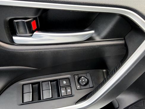 Certified 2023 Toyota RAV4 XLE image 32