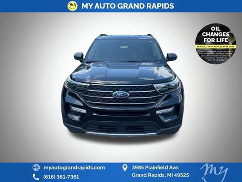 Used 2020 Ford Explorer XLT w/ Equipment Group 202A AWD/4WD image 7