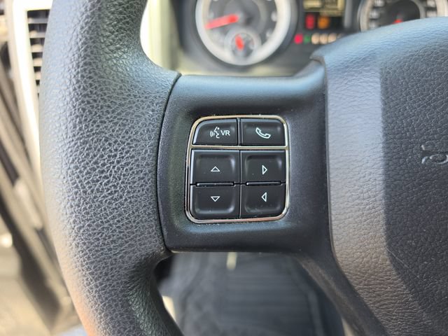 Used 2020 RAM 1500 Classic SLT AWD/4WD image 30