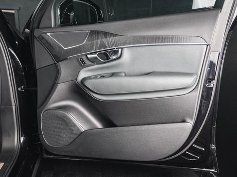 Used 2020 Volvo XC90 T6 Momentum w/ Protection Package Premier image 47