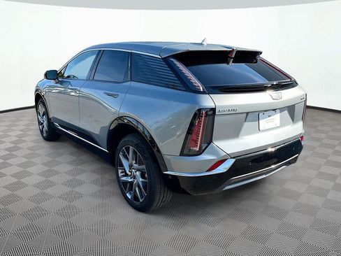 New 2026 Cadillac Optiq Luxury 1 w/ LPO, Floor Liner Package AWD/4WD image 7