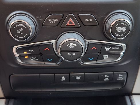 Used 2017 RAM 1500 Big Horn RWD image 20