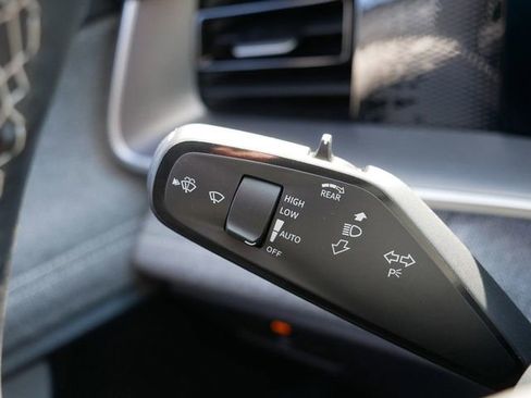 Used 2025 Volkswagen Tiguan S AWD/4WD image 36