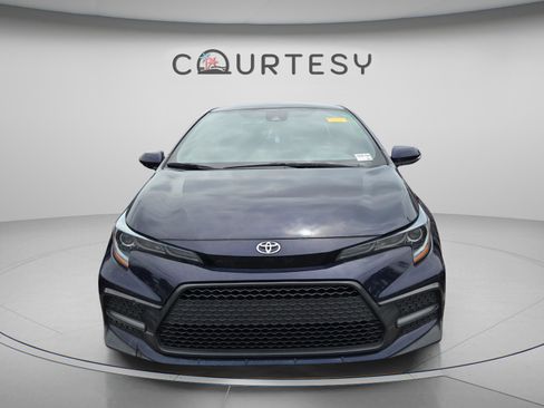 Certified 2022 Toyota Corolla SE FWD image 4